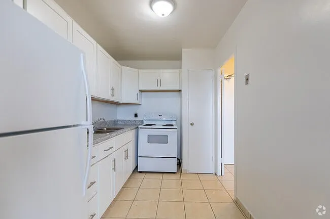 3000 Dufferin St — Photo 13
