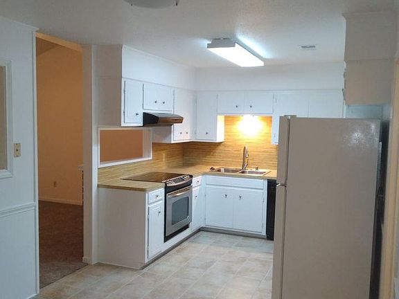 3rd image of 6624 Lexington Dr #12