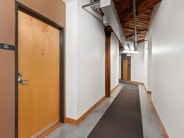 1420 NW Lovejoy St #633 — Photo 7