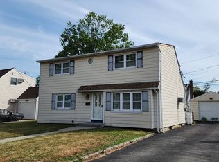 980 Windermere Rd, Franklin Square, NY 11010