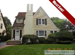 3158 Elm Pl, Wantagh, NY 11793