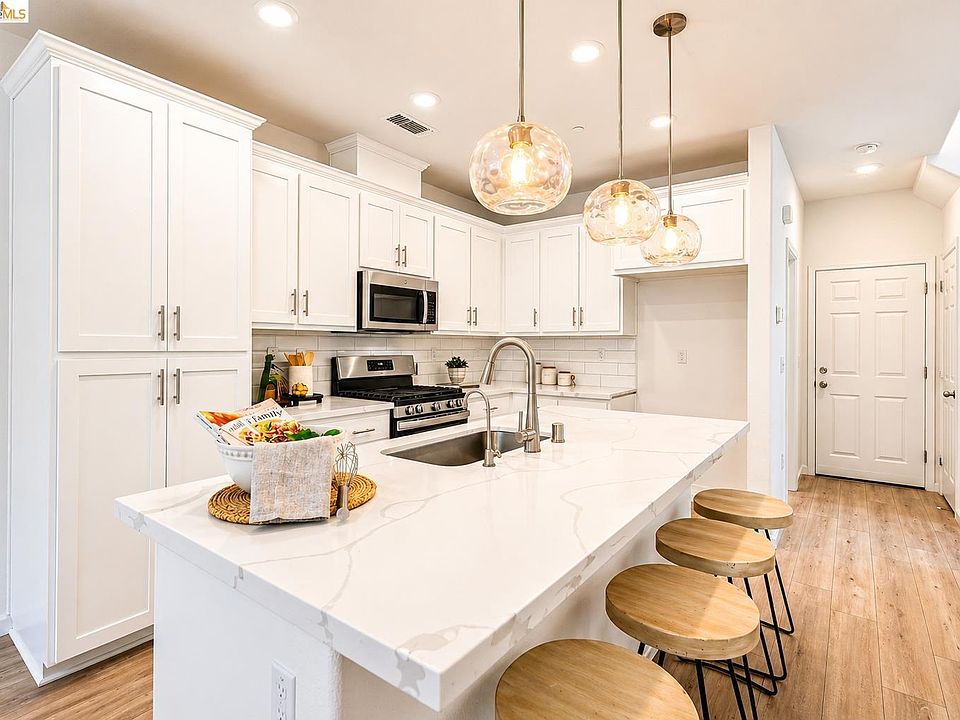 1st image of 38 Fern Ln