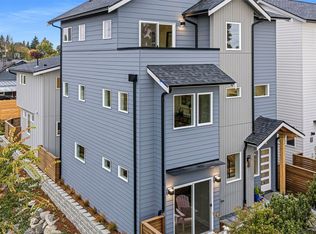 8001 25th Ave NW, Seattle, WA 98117