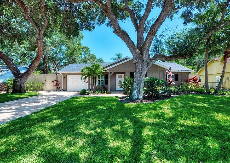 1st image of 2910 Woodpine Ct