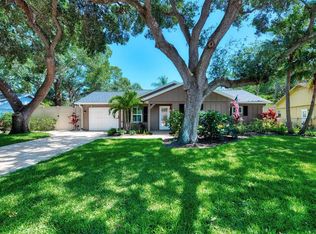 2910 Woodpine Ct, Sarasota, FL 34231