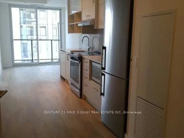 128 Fairview Mall Dr, Toronto, ON