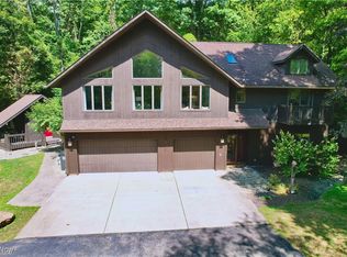 7348 S Raccoon Rd, Canfield, OH 44406