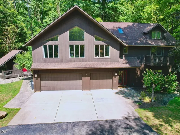 7348 S Raccoon Rd, Canfield, OH 44406