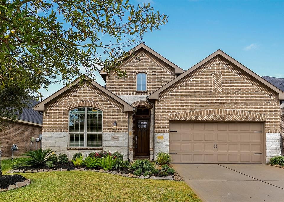 1st image of 7802 Lago River Ln
