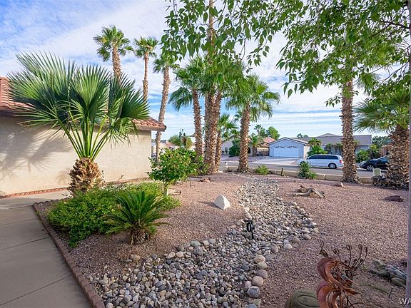 3rd image of 1205 Country Club Cove