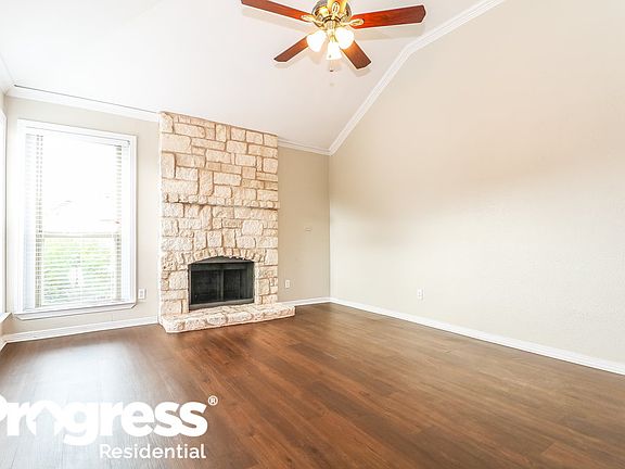 3rd image of 1310 Jasmine Dr