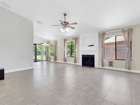 2nd image of 86 S Aspen Ct
