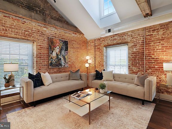 2nd image of 515 N Washington St APT 404