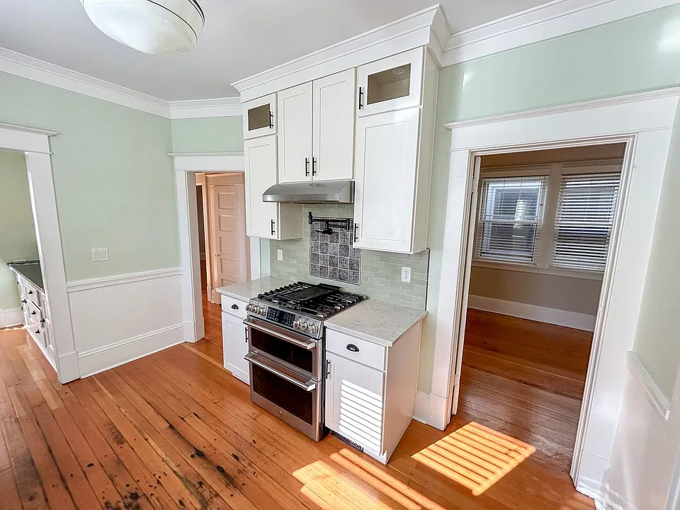 Gorgeous + Spacious 2-Bedroom with Hardwoods, Dishwasher + CHARM!