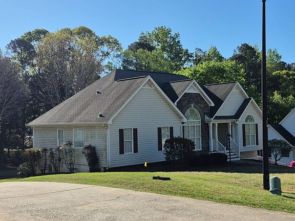 3rd image of 168 Magnolia Dr