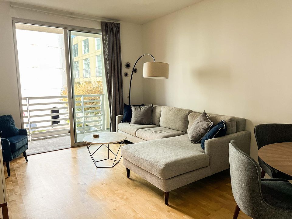 1st image of 530 Chestnut St #209