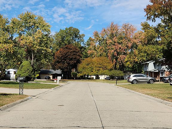 4th image of 25110 Thorndyke St