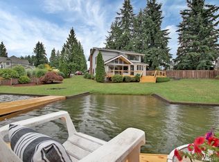 3301 Deer Island Dr E, Lake Tapps, WA 98391