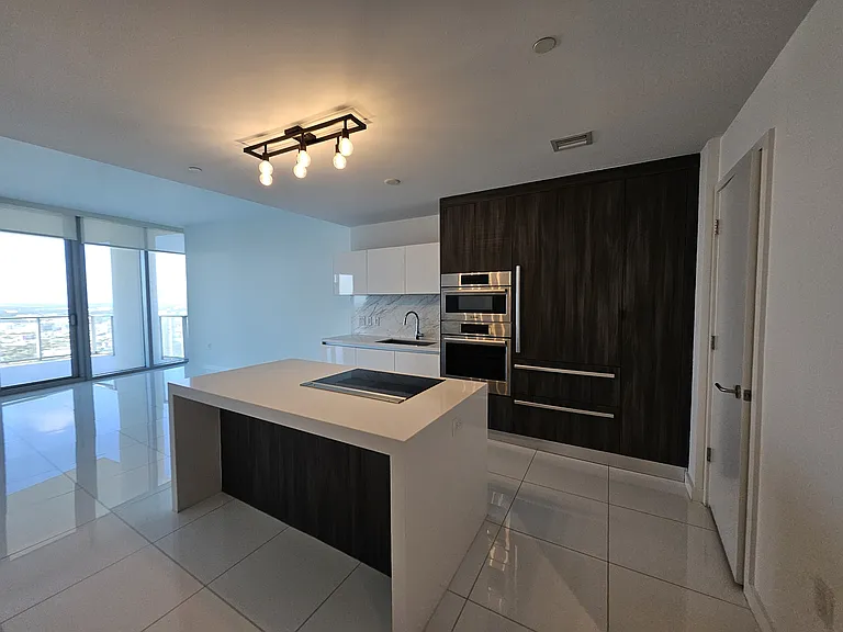 851 NE 1st Ave #4000 — Photo 13