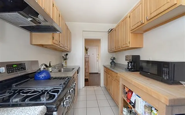 Sold by Century 21 Benjamin Realty | media 25