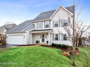 1224 Hidden Glen Cir, St Charles, IL 60174