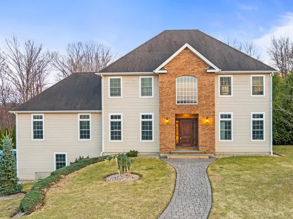 11 Apple Hill Drive, Cromwell, CT 06416