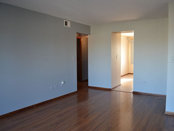5th image of 6305 S Nashville Ave #3N