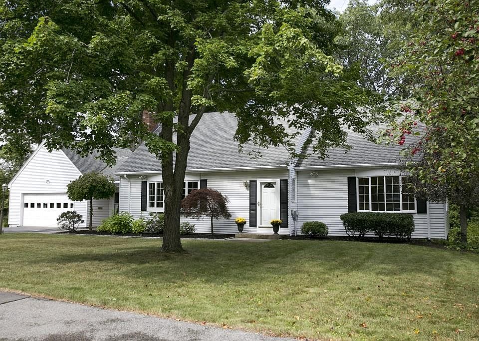 1st image of 11 Heatherwood Dr