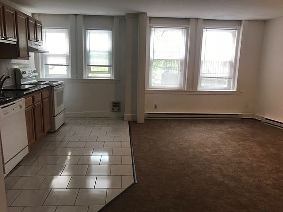 2nd image of 181 Pleasant St #12