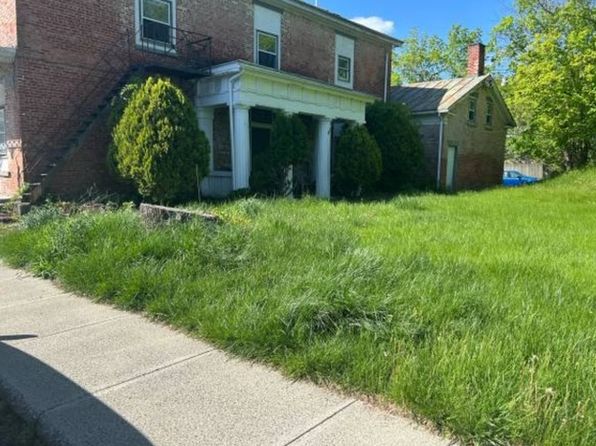 3069 Upper Main St #1