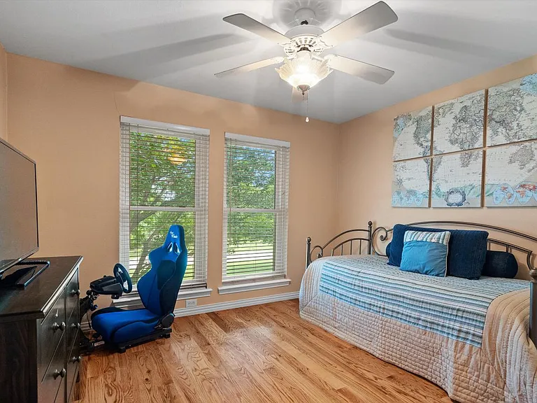 3933 Bordeaux Cir — Photo 24