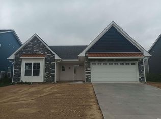 8164 S Prestwick Dr, Newberry, IN 47449