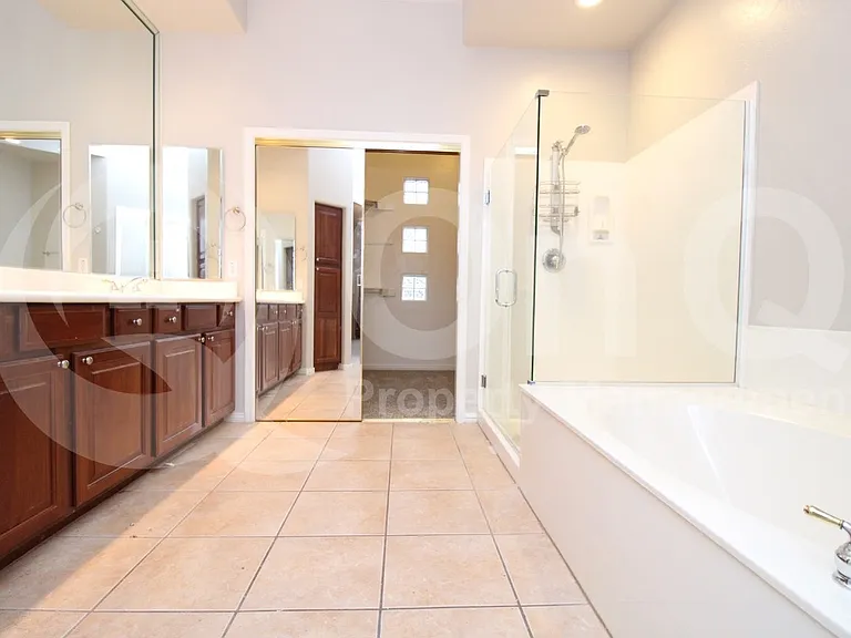 15240 N Clubgate Dr #109 — Photo 13