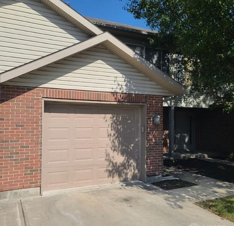 1st image of 24 Robinwood Ct
