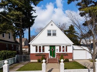 194-47 111th Rd, Jamaica, NY 11412