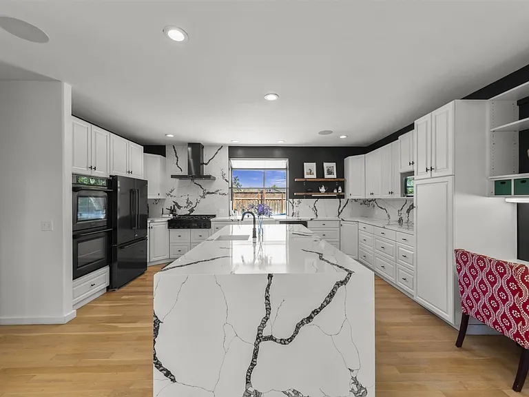 16995 Pine Way — Photo 12