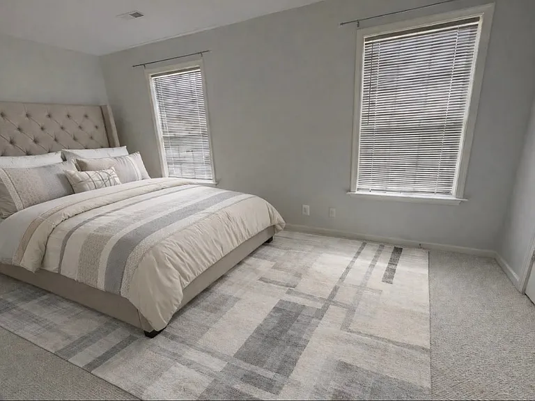 203 Regina Ln — Photo 4