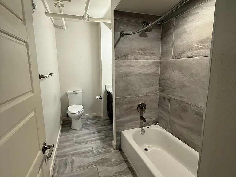 6402 Phinney Ave N #13 — Photo 3