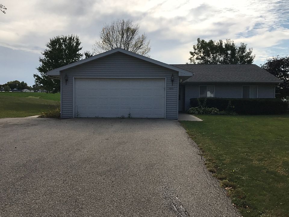 1st image of 1007 Henry Dr
