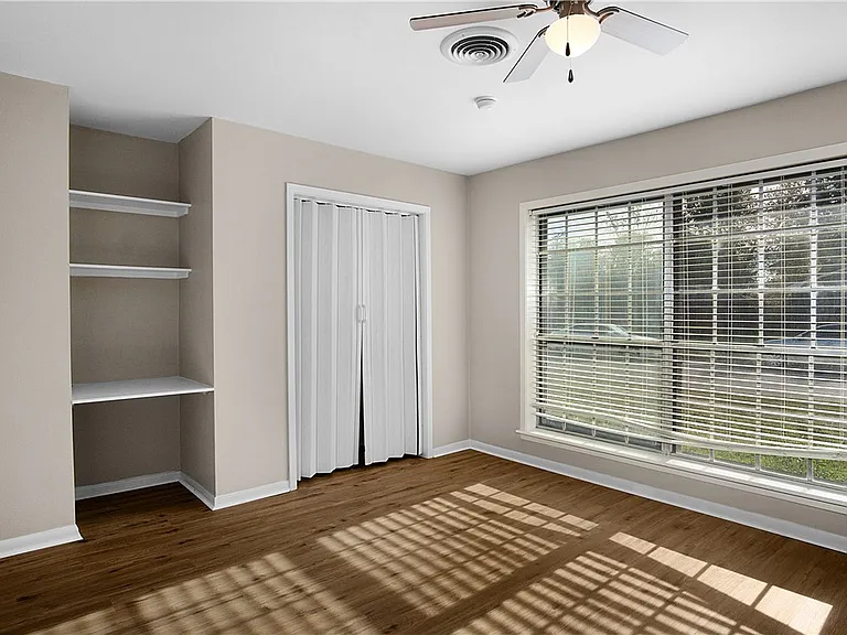 1003 Holik Dr — Photo 13