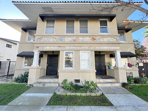 2nd image of 1218 E 1st St #1ADCE1220