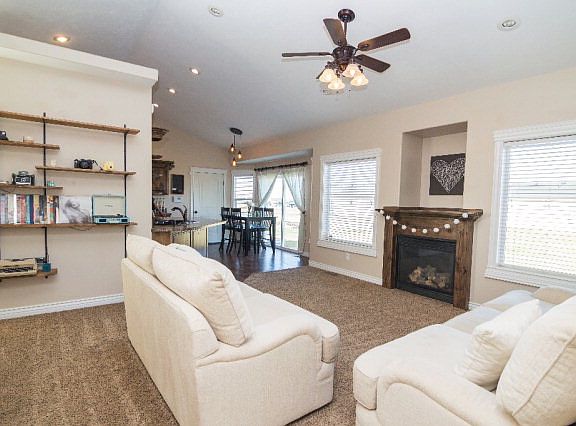 4th image of 3051 N Teal Blue Dr
