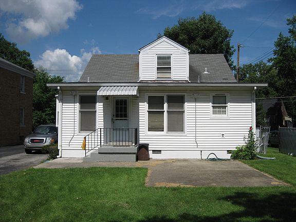 2nd image of 1570 Elizabeth St