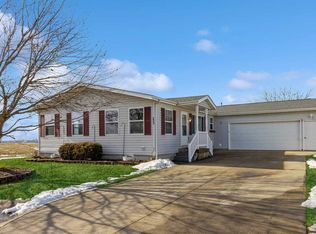 233 Hackney Ct, Iowa City, IA 52240