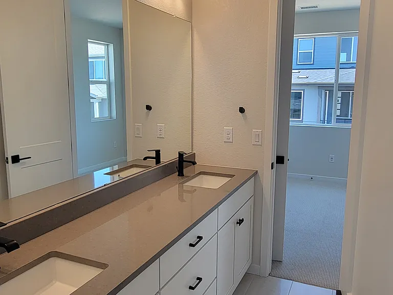 11732 Amplify Cir — Photo 27