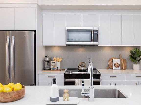 4th image of 1225 Findlay Rd #12