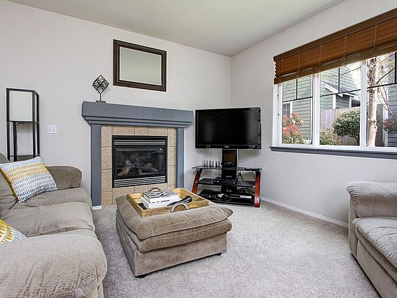 4th image of 15313 15th Ave W