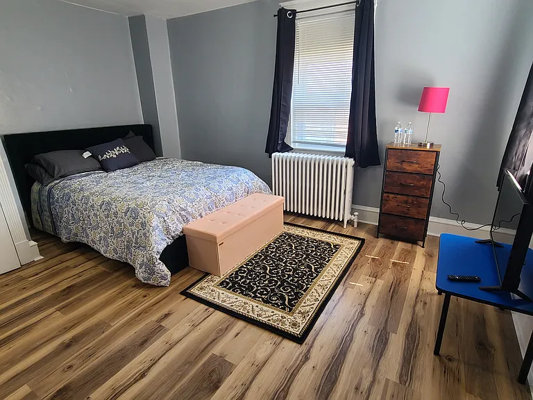 210 Long Ln — Photo 25