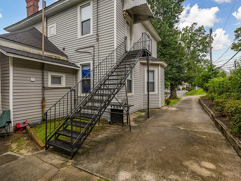 614 Heidt St — Photo 5