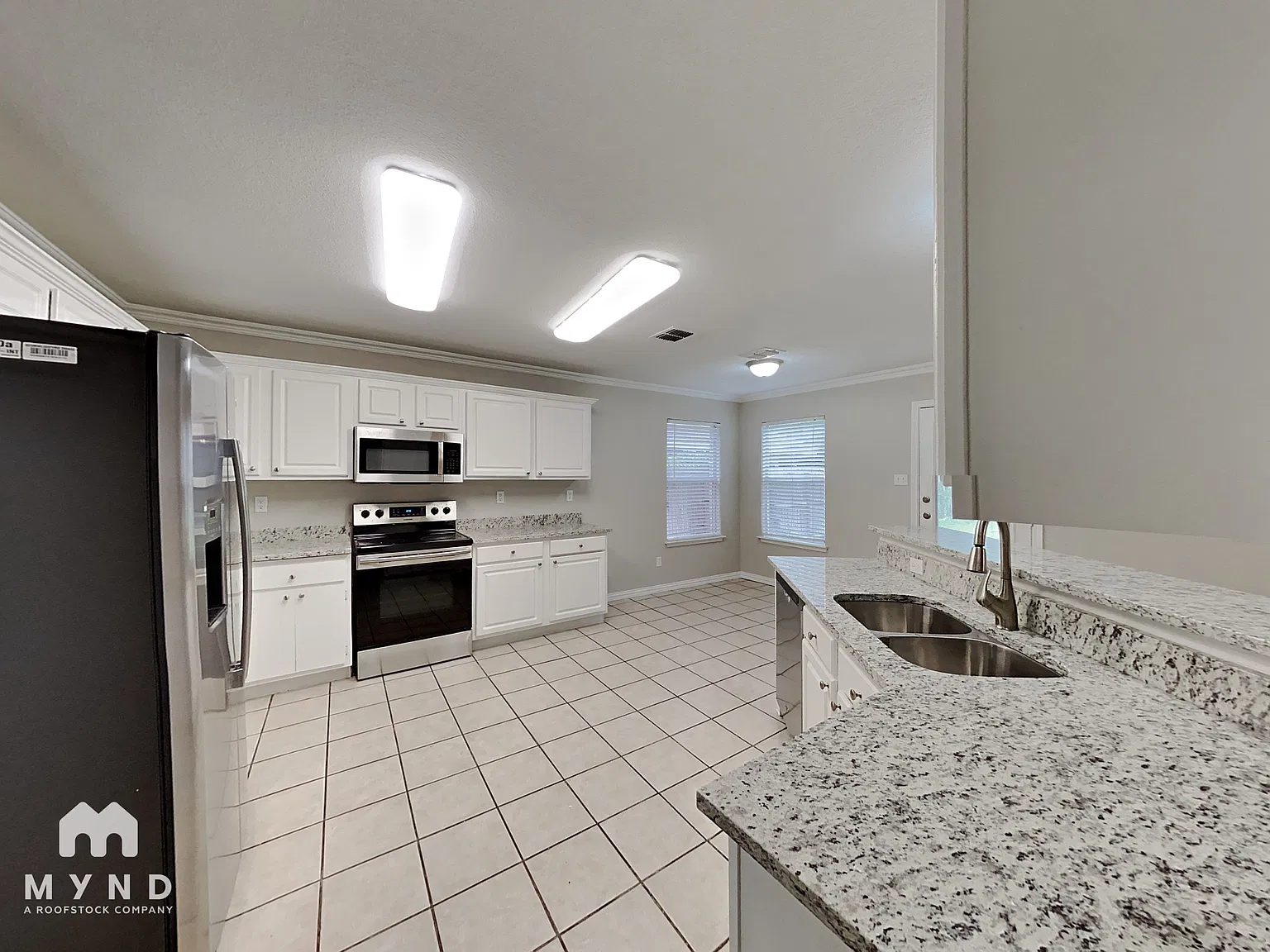 4 bed, 2.5 bath, 2530 sqft, $2,445 — Photo 4